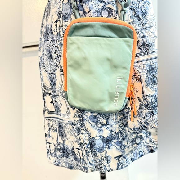 Lululemon Easy Access Crossbody Bag O/S (ATGN/TIDT) Orange Green - Picture 3 of 9